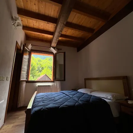 Hotel Molla *