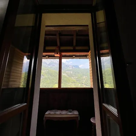 Hotel Molla *