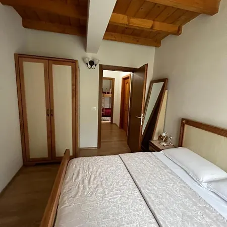 Molla Hotel Theth