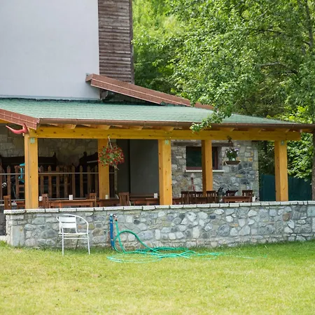 Molla Hotel *