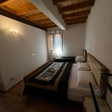 Molla Hotel Theth
